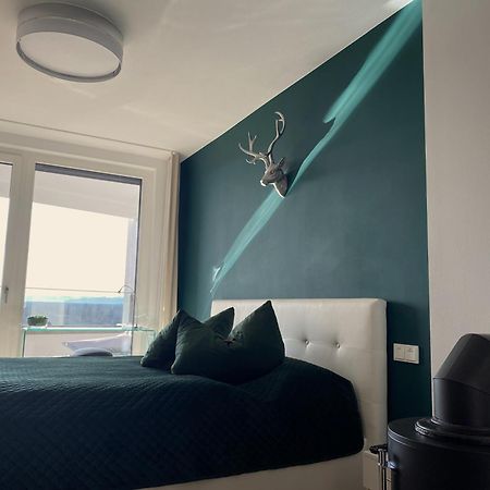Alpen-Panorama Suite - Einzigartige Privatsuite Hoch Ueber Muenchen, 12Tes Og, Alpenblick, Loggia, Whirlpool, 15 Minuten Zum Zentrum, Ruhe Und Erholung In Der Stadt Muenchen Fuer Privat Und Geschaeftlich Reisende Екстериор снимка