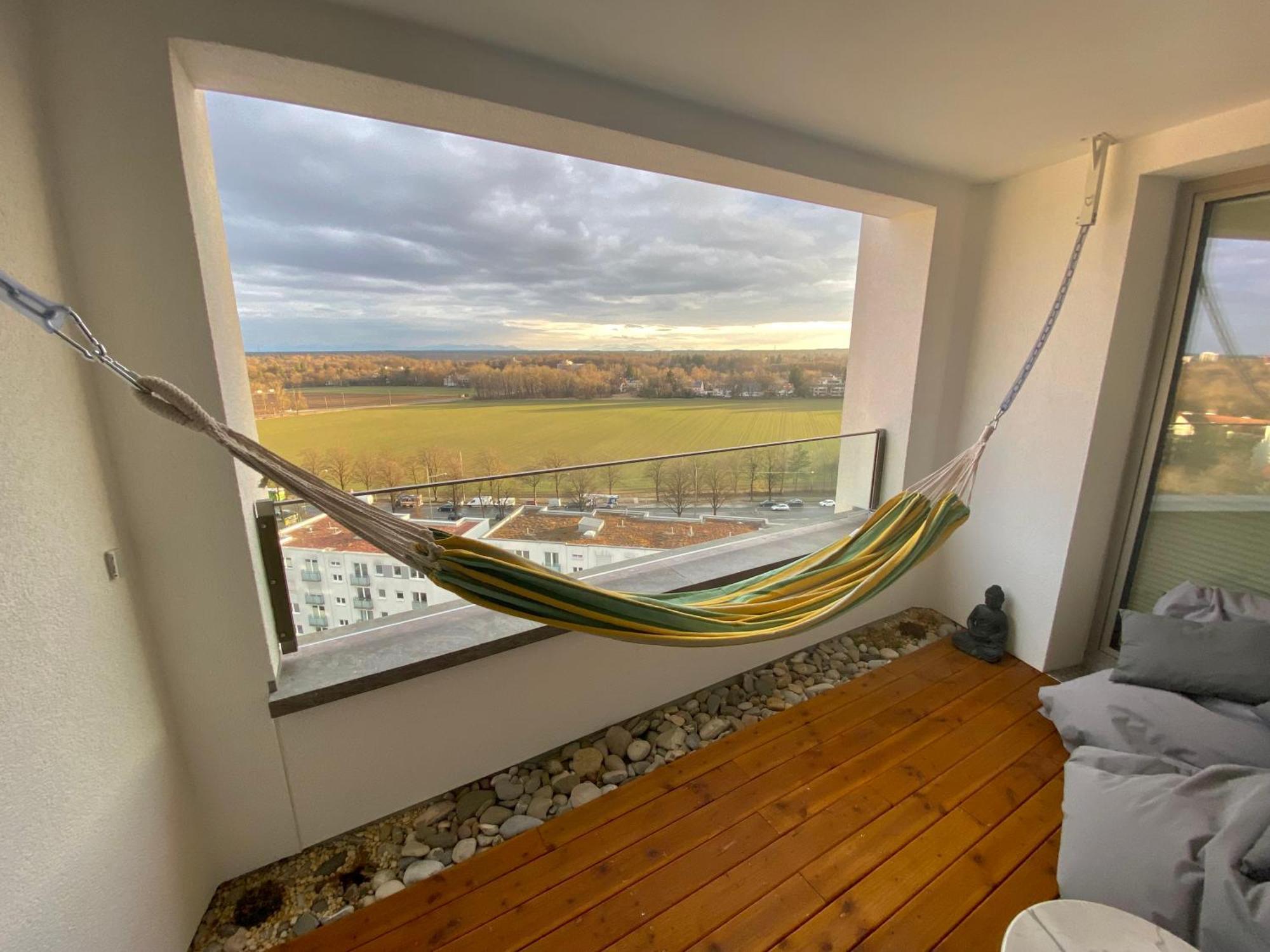 Alpen-Panorama Suite - Einzigartige Privatsuite Hoch Ueber Muenchen, 12Tes Og, Alpenblick, Loggia, Whirlpool, 15 Minuten Zum Zentrum, Ruhe Und Erholung In Der Stadt Muenchen Fuer Privat Und Geschaeftlich Reisende Екстериор снимка